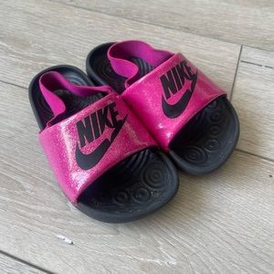 Nike Toddler Girls Sandals | Size 8